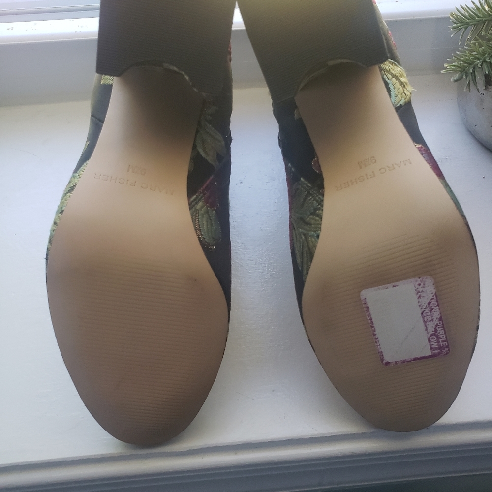 Shoe - Picture 7 of 8